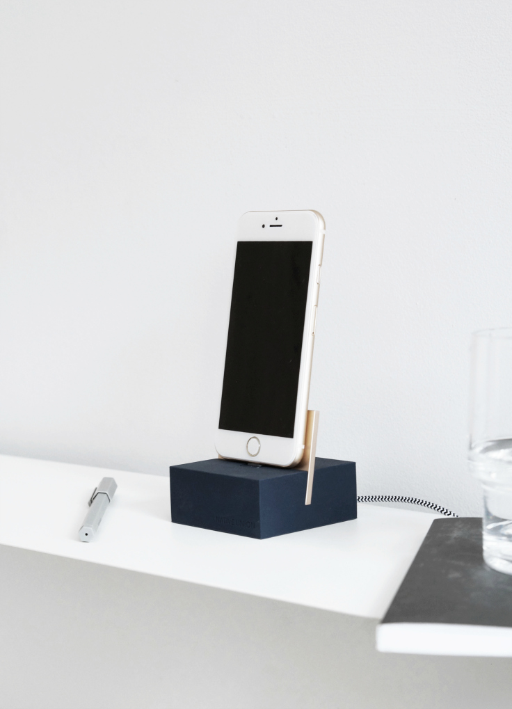 native union charging dock for iphone