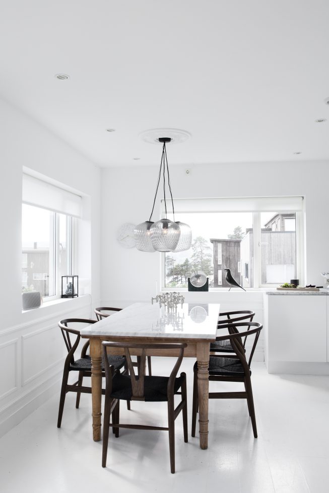 monochrome dining room by Atelier Ribe