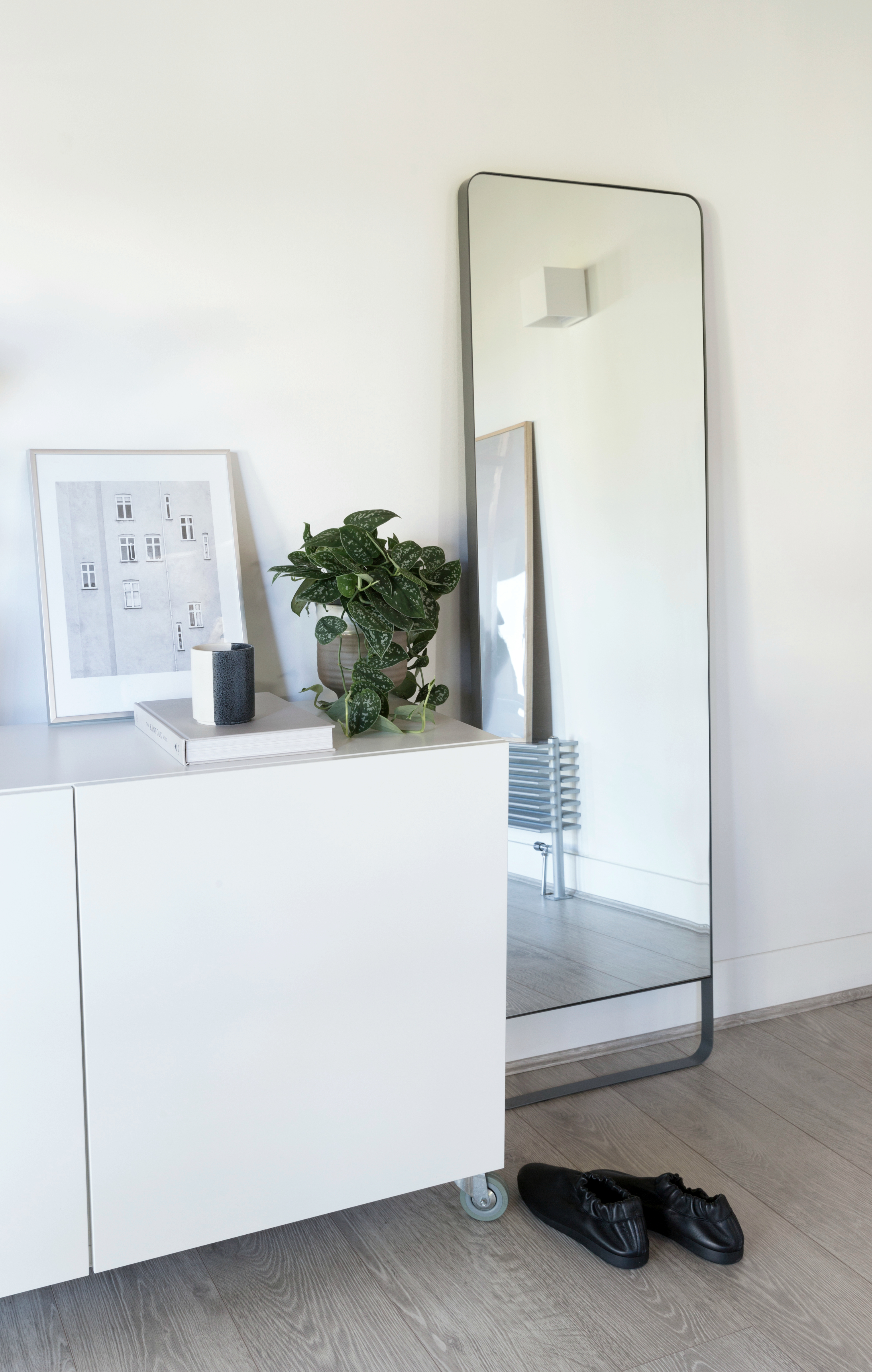 Hallway update with a new floor mirror