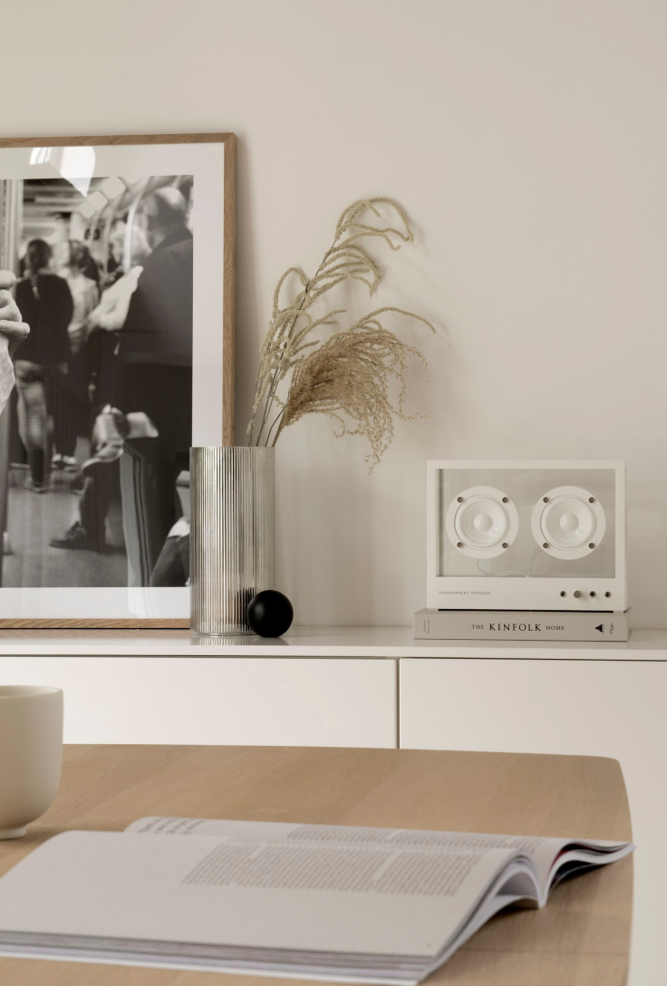 The story behind the minimal Transparent Speaker