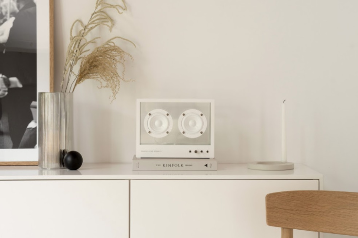 The story behind the minimal Transparent Speaker