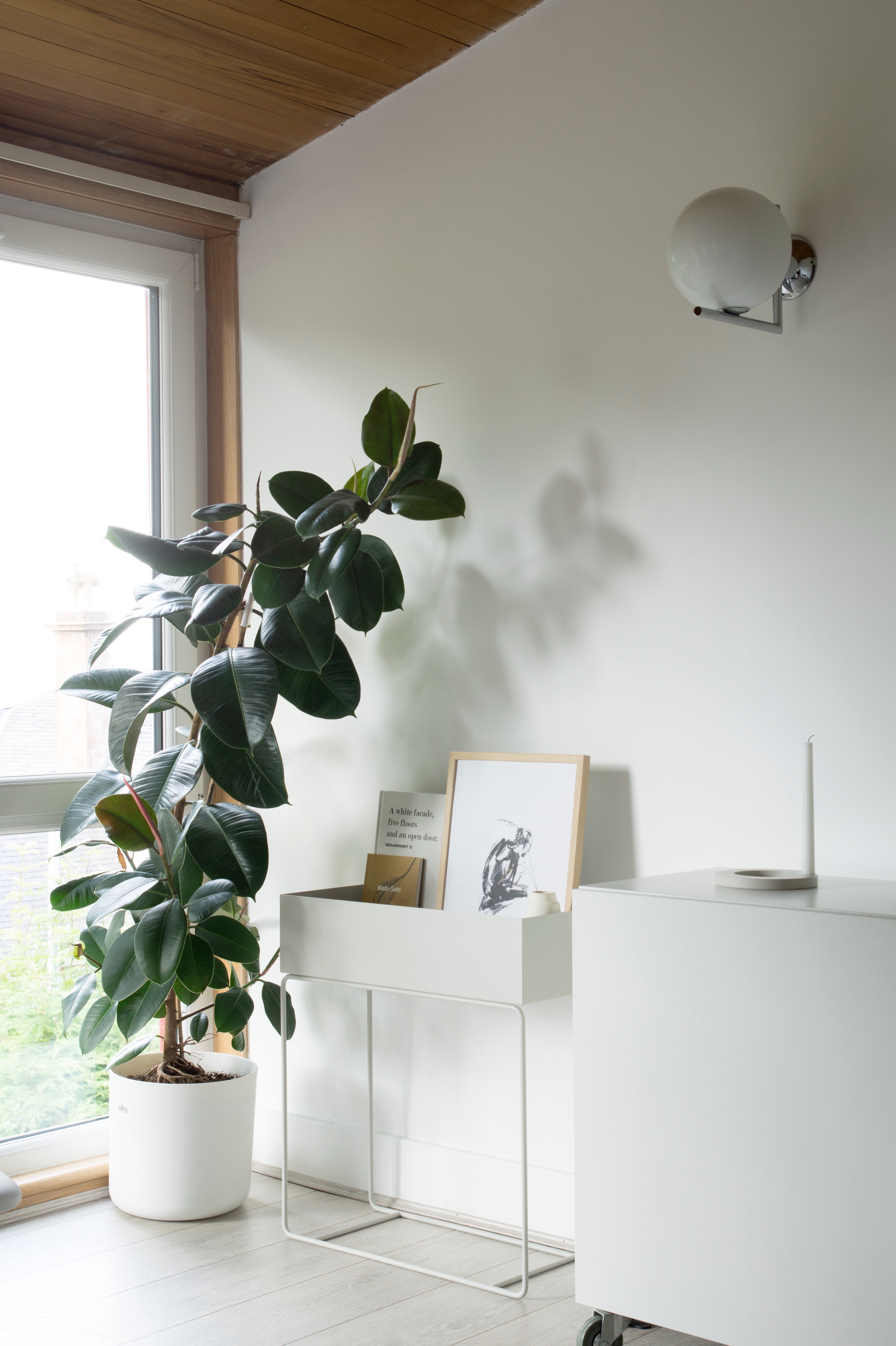 The versatile Ferm Living plant box
