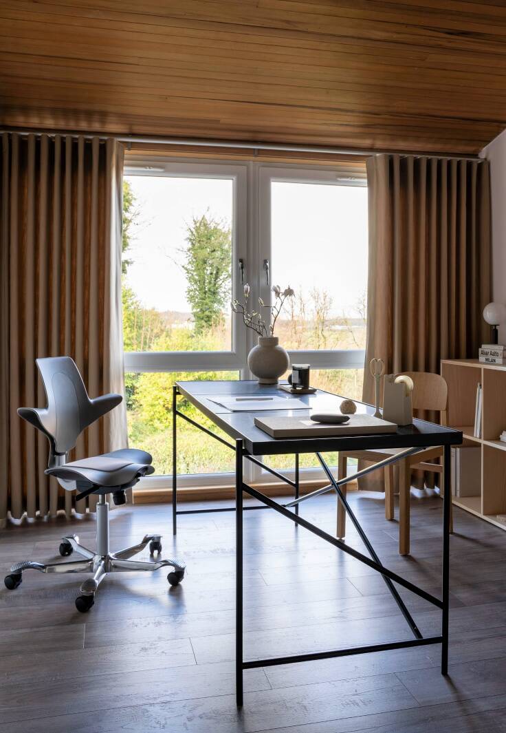 Minimal Scandinavian office space with neutral colours