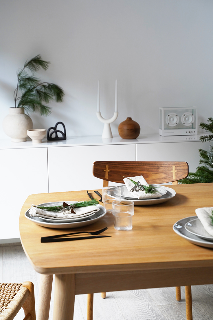 Minimal Nordic Christmas with Carl Hansen & Son CH23 dining chair