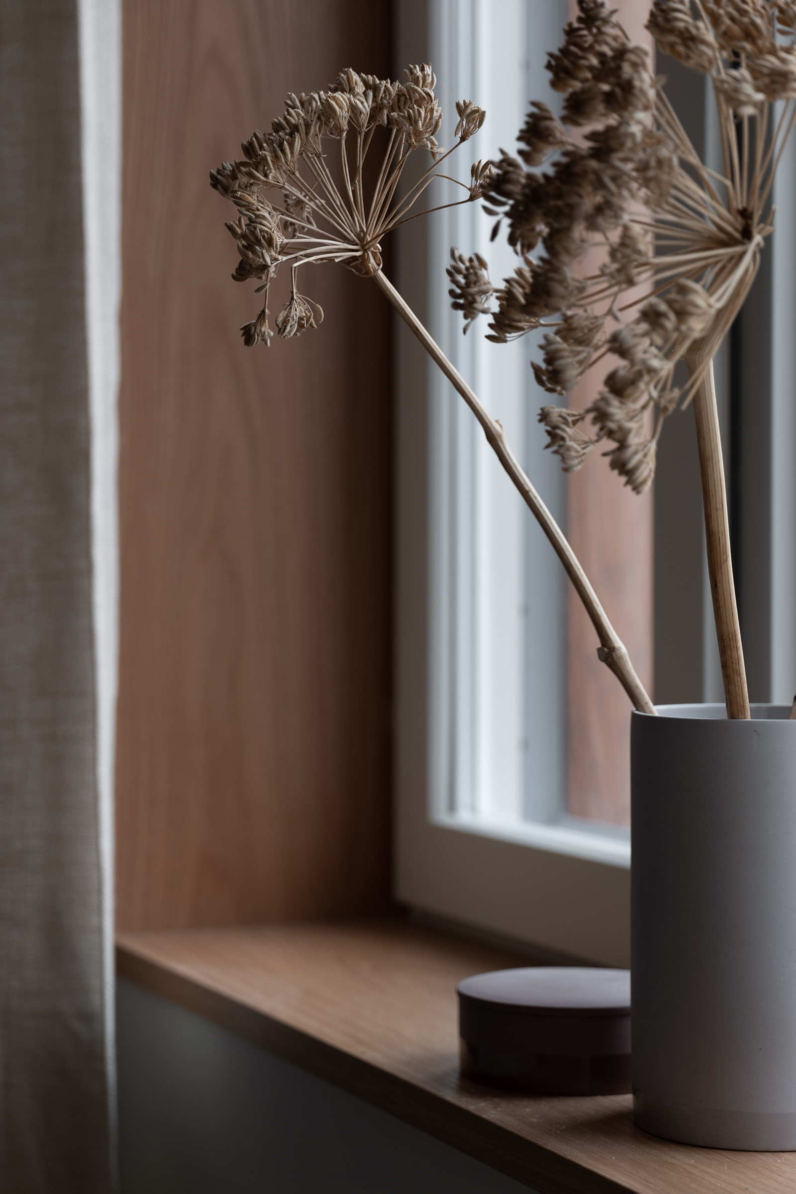 A New Build Apartment in Uppsala Inspired by Nature and Warm Tones 